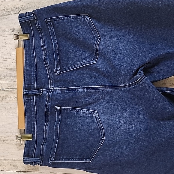 NYDJ Rapture dark wash cuffed crop denim blue jeans Lift Tuck technology Size 12 - Picture 6 of 7